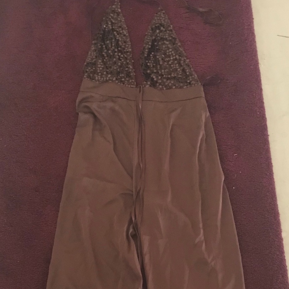 Long pants suit